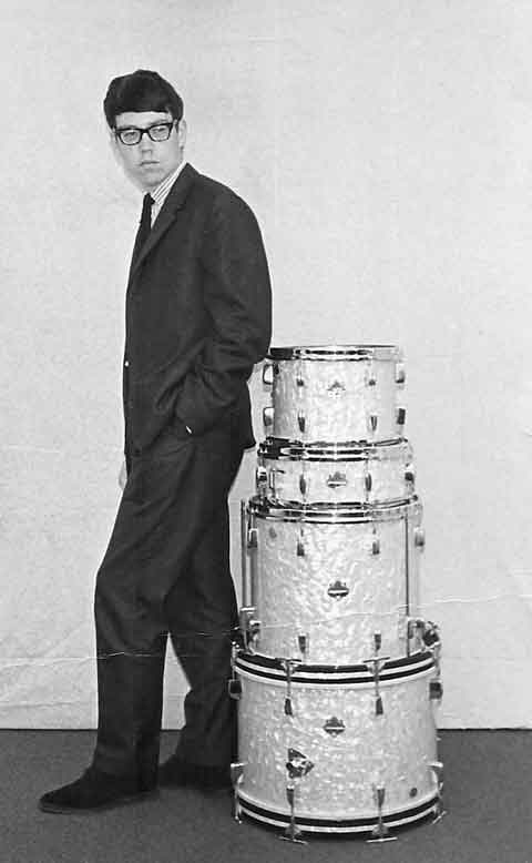 Fred Van Der Hilst with parelmoer Westend drums